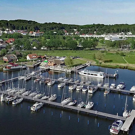 Nur Wenige Gehminuten Zum Zentrum Und 17 - Sellin (Rugen)