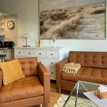 Nur Wenige Gehminuten Zum Zentrum Und 17 - Lejlighed