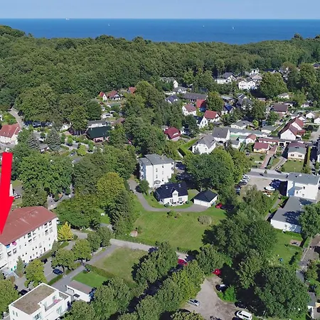 Nur Wenige Gehminuten Zum Zentrum Und 17 - * Sellin (Rugen)