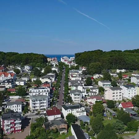 Nur Wenige Gehminuten Zum Zentrum Und 17 - *