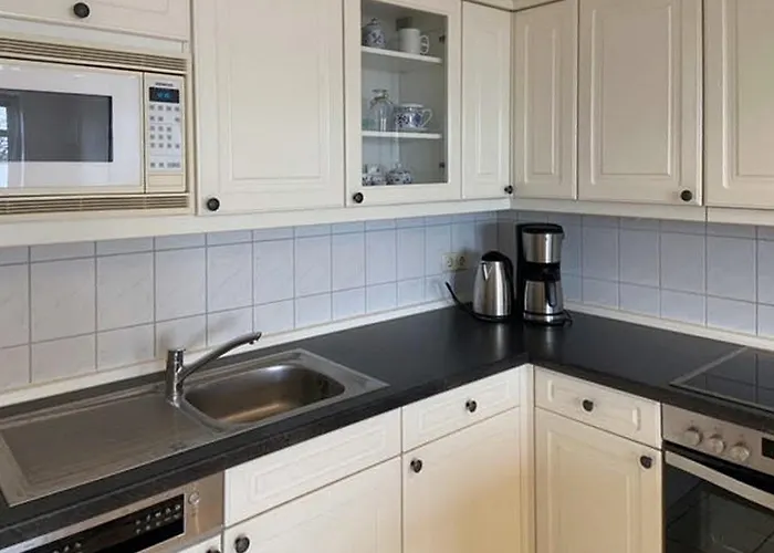 Nur Wenige Gehminuten Zum Zentrum Und 17 - דירה Sellin (Rugen)