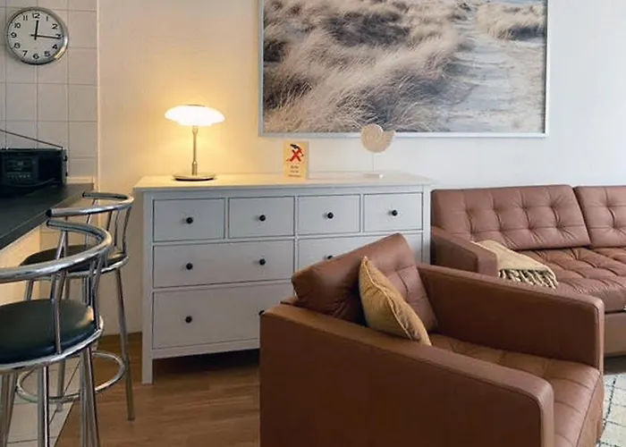 Nur Wenige Gehminuten Zum Zentrum Und 17 - Sellin (Rugen)