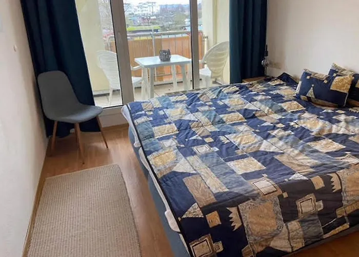 Nur Wenige Gehminuten Zum Zentrum Und 17 - דירה *