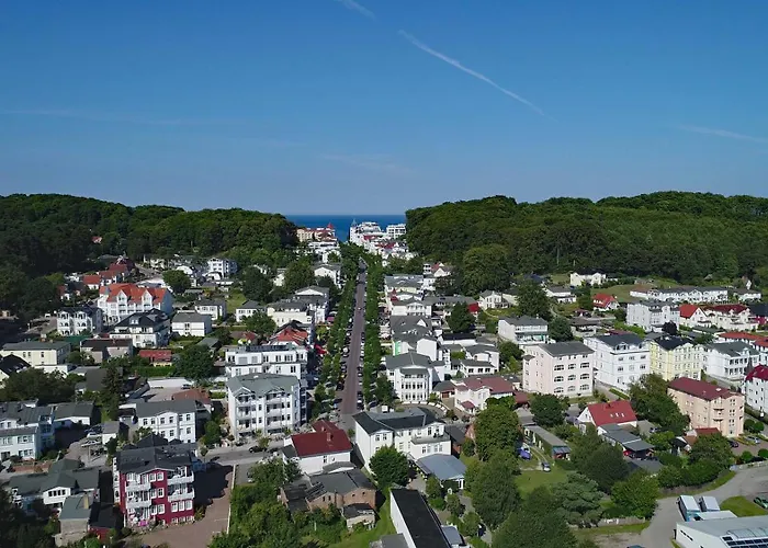 Nur Wenige Gehminuten Zum Zentrum Und 17 - *